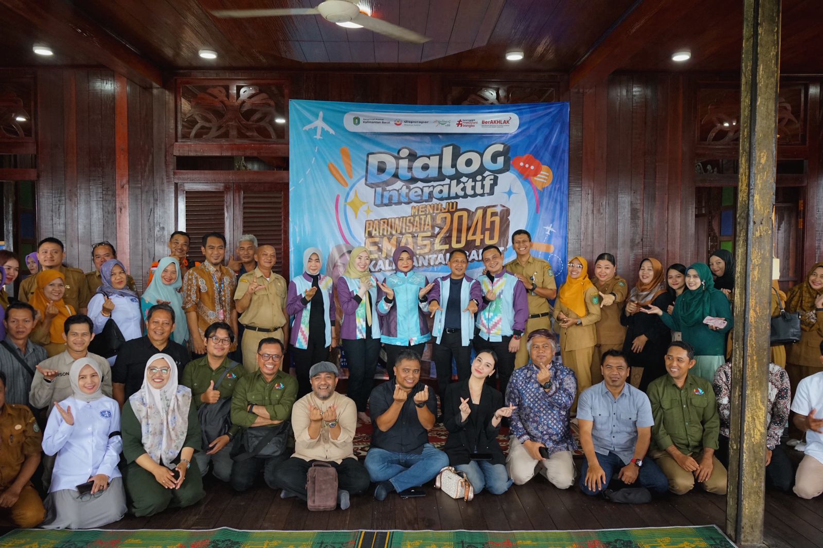 Disporapar Kalbar Dukung Visi “Pariwisata Emas 2045” Lewat Dialog Interaktif di Desa Wisata Kampung Caping