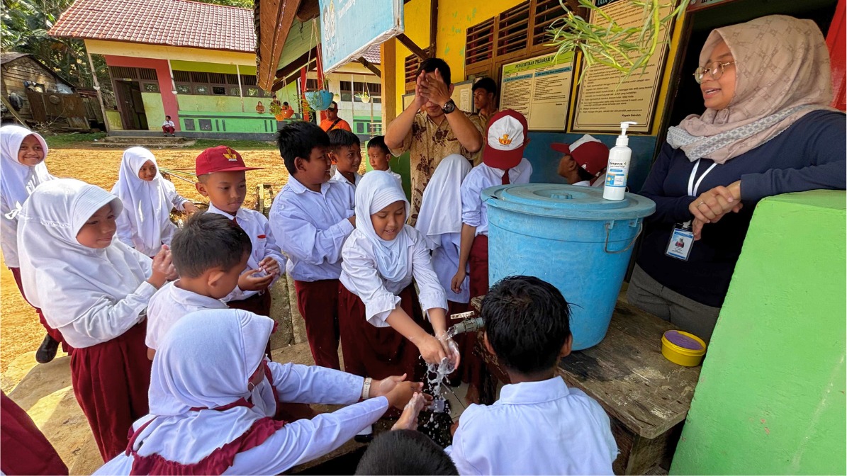 Edukasi PHBS DIB Care Bangun Kebiasaan Hidup Sehat di Sekolah-Sekolah Desa Pelapis