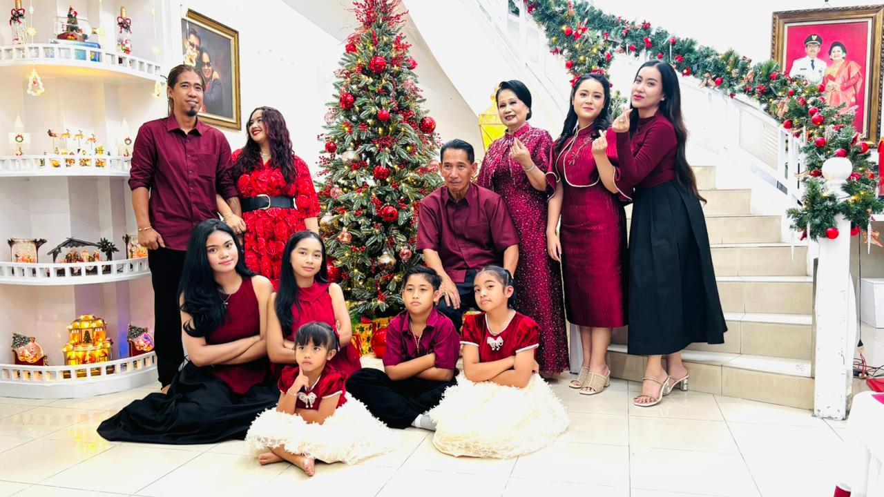 Maknai Natal, Keluarga Besar Henrikus Rayakan Kebersamaan dan Kasih