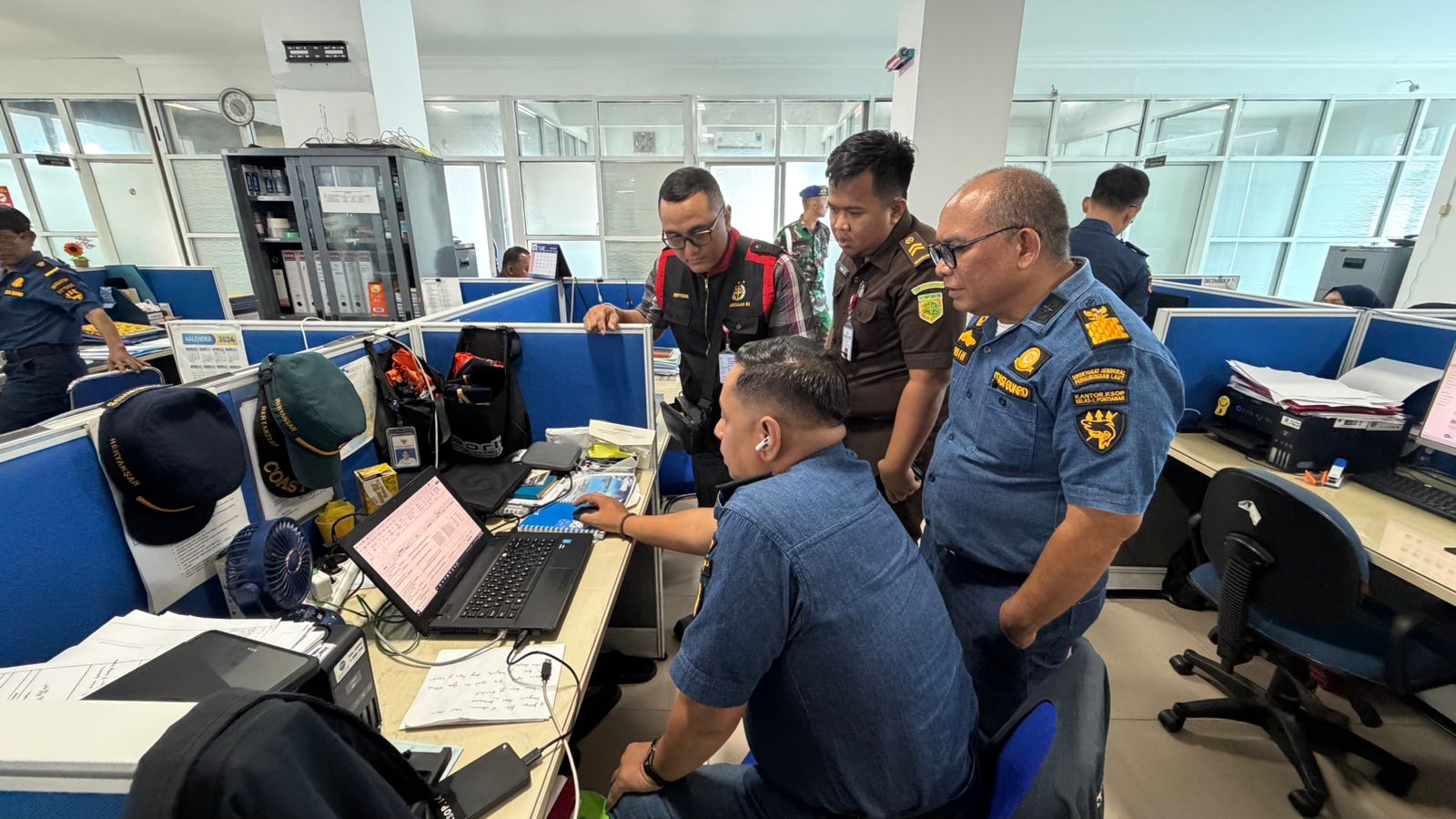 Kejati Kalbar Geledah Sejumlah Kantor Dugaan Korupsi Tambang Bauksit PT Laman Mining