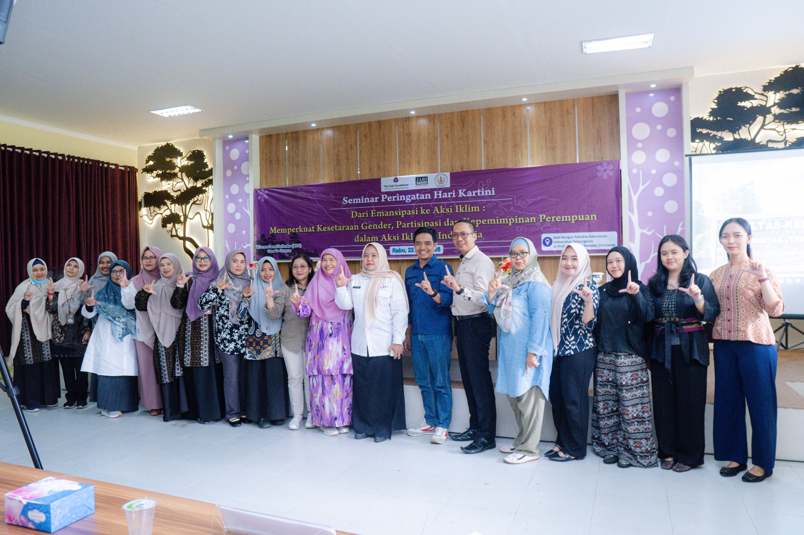 Perempuan di Garda Depan Aksi Iklim: Dari Emansipasi Menuju Kepemimpinan Nyata