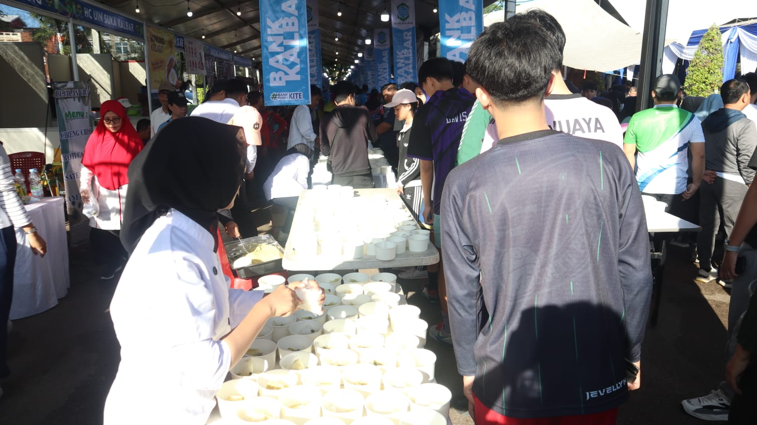12 Ribu Lontong Sukadana Pecahkan Rekor, Kalbar Food Festival 2026 Angkat Kuliner Lokal ke Panggung Dunia