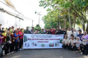 DLH Pontianak Ajak Warga Jaga Kebersihan Parit dan Lingkungan