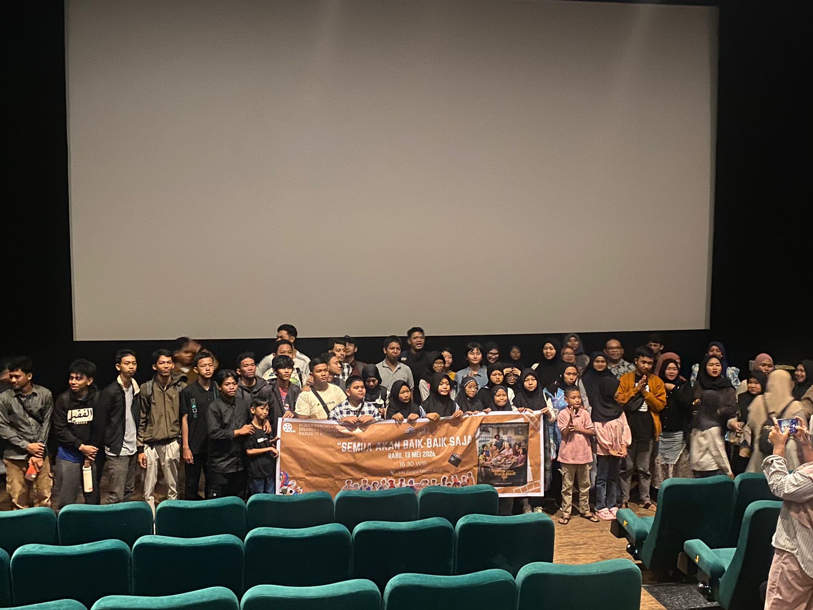 Maktab Tuli As-Sami Gelar Nobar Inklusif, Rangkul Puluhan Teman Tuli Saksikan Film Semua Akan Baik-Baik Saja