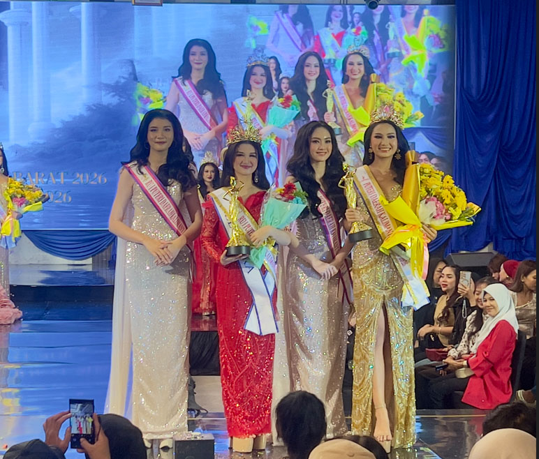 Siswi SMAN 7 Pontianak Vee Zahra Zulfa Asuri raih Runner Up I Putri Daerah Kalimantan Barat 2026 dengan mengangkat tema geopolitik dan persatuan bangsa.