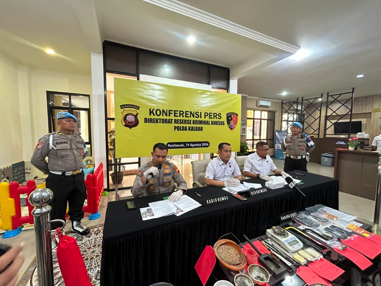 Oknum Anggota DPRD Sintang Ditangkap Bawa 3 Kg Emas Diduga Hasil Tambang Ilegal