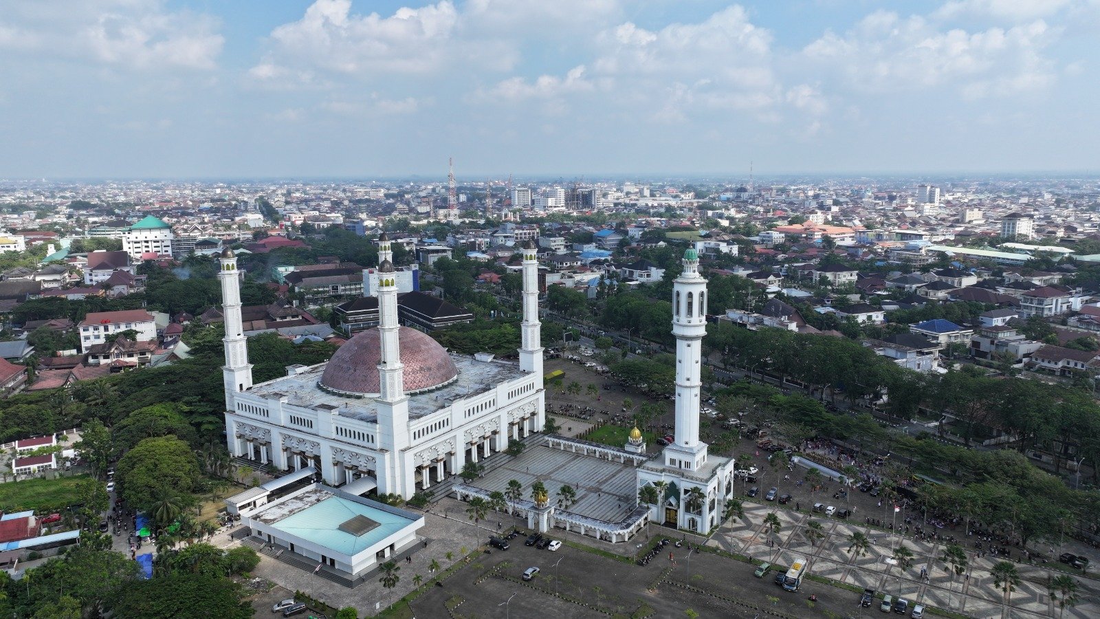 Salat Istisqa di Pontianak, Wako Edi Ajak Umat Islam Berdoa Minta Hujan di Tengah Kabut Asap
