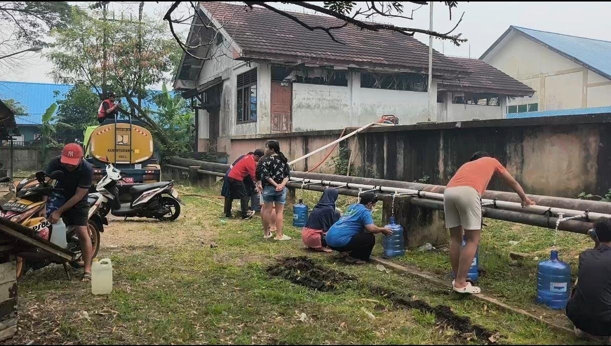 PDAM Pontianak Tambah Titik Air Tawar Gratis, Warga Bisa Ambil hingga Pukul 22.00 WIB