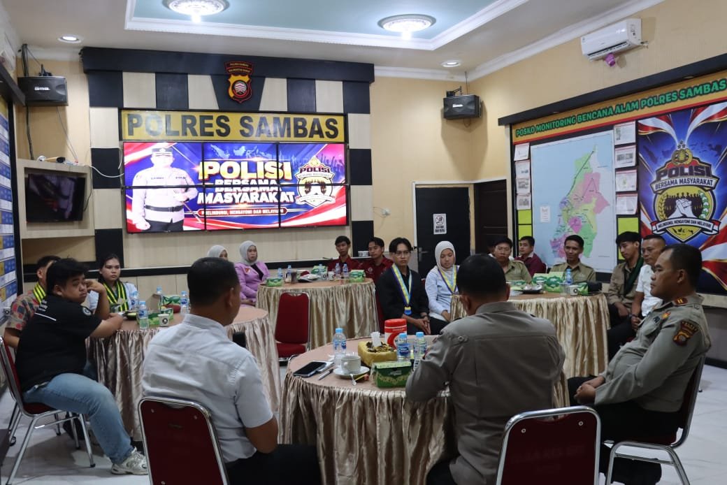 Kapolres Sambas Dialog dengan Mahasiswa, Bahas Narkoba dan Perundungan Salin judul SEO